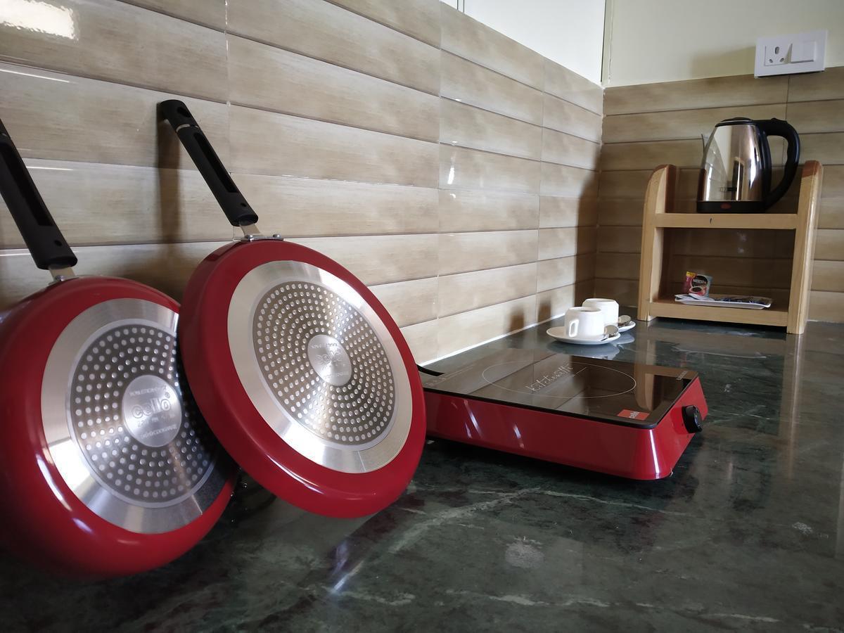 Hotel Suman Paradise Nainital Kültér fotó