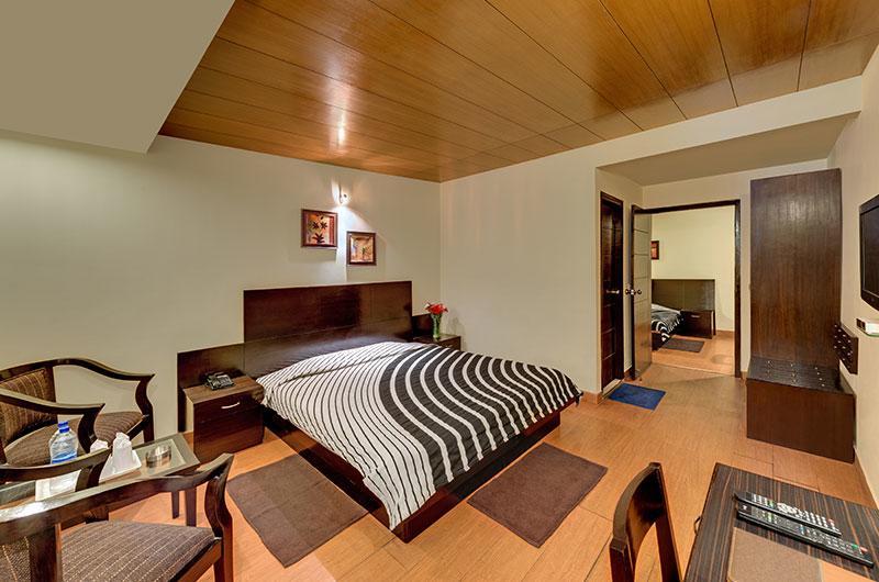 Hotel Suman Paradise Nainital Kültér fotó
